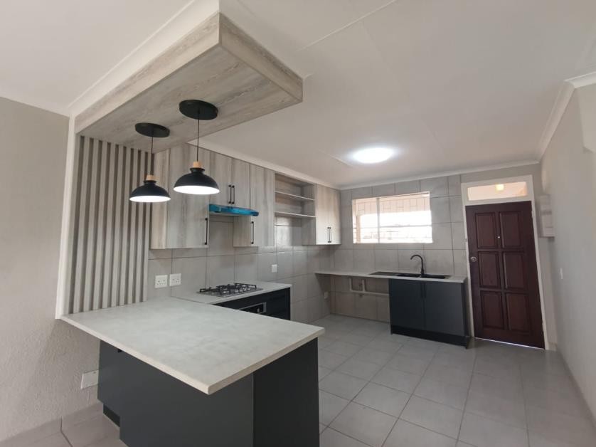 2 Bedroom Property for Sale in South Crest Gauteng