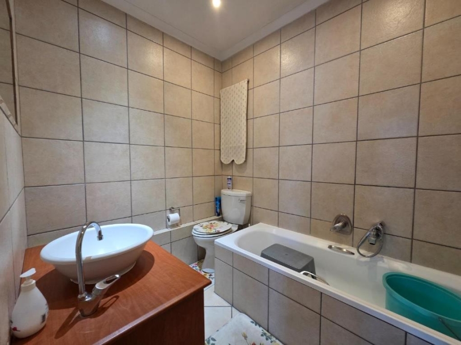 2 Bedroom Property for Sale in South Crest Gauteng
