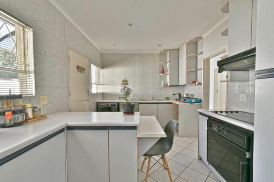 4 Bedroom Property for Sale in Glenvista Gauteng