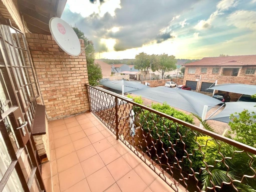 3 Bedroom Property for Sale in New Redruth Gauteng