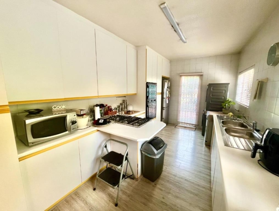 3 Bedroom Property for Sale in New Redruth Gauteng