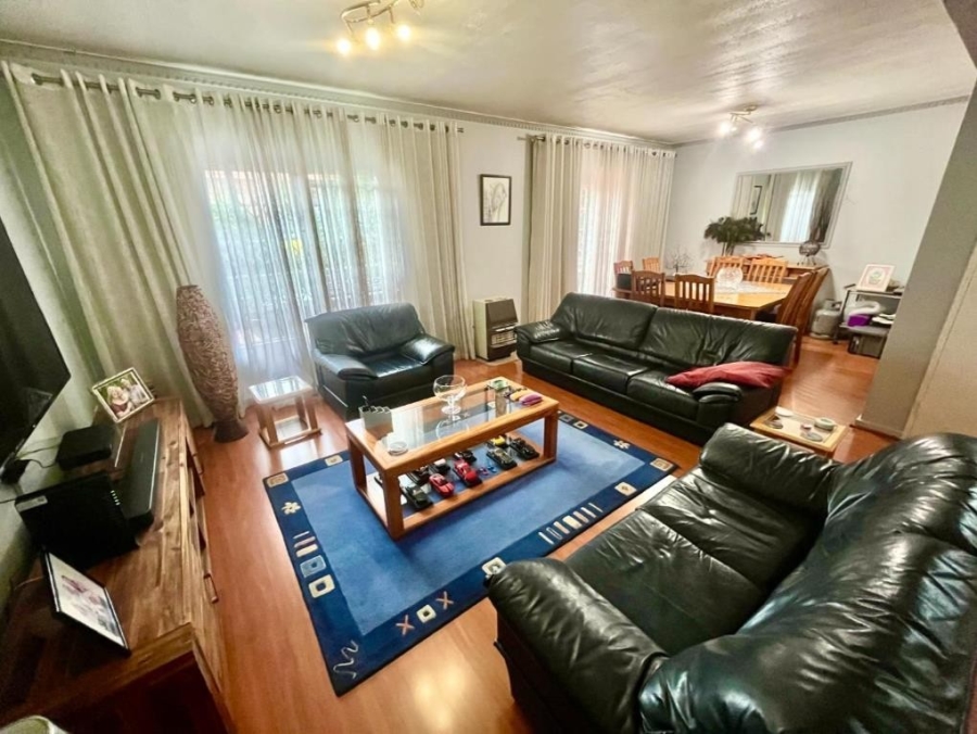 3 Bedroom Property for Sale in New Redruth Gauteng