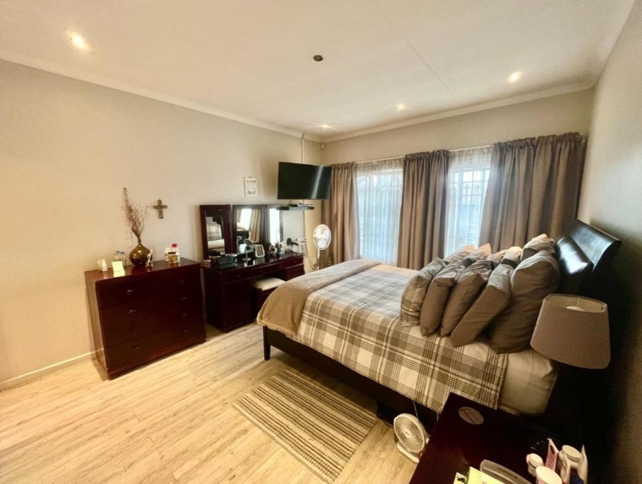 3 Bedroom Property for Sale in New Redruth Gauteng