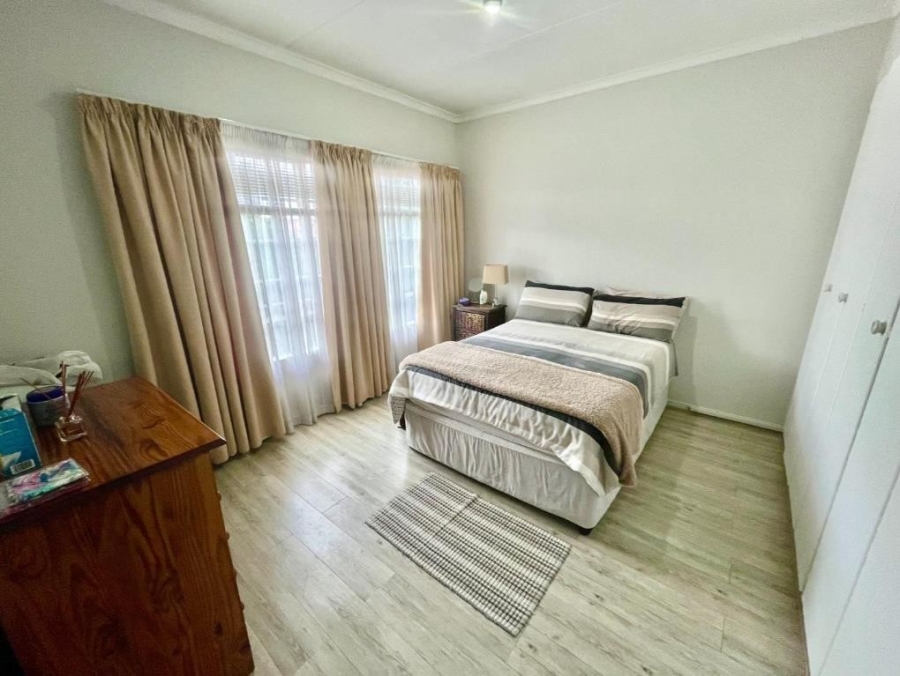 3 Bedroom Property for Sale in New Redruth Gauteng