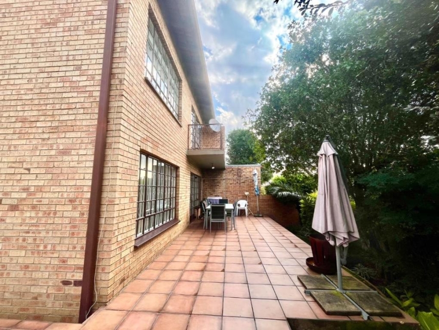 3 Bedroom Property for Sale in New Redruth Gauteng