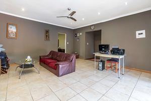 5 Bedroom Property for Sale in Northcliff Gauteng