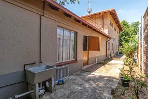 5 Bedroom Property for Sale in Northcliff Gauteng