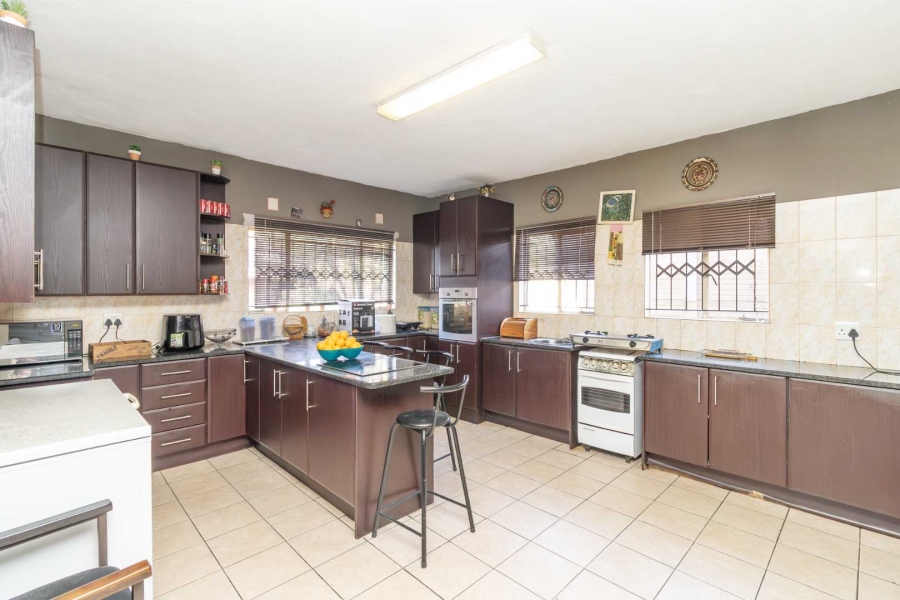 5 Bedroom Property for Sale in Northcliff Gauteng