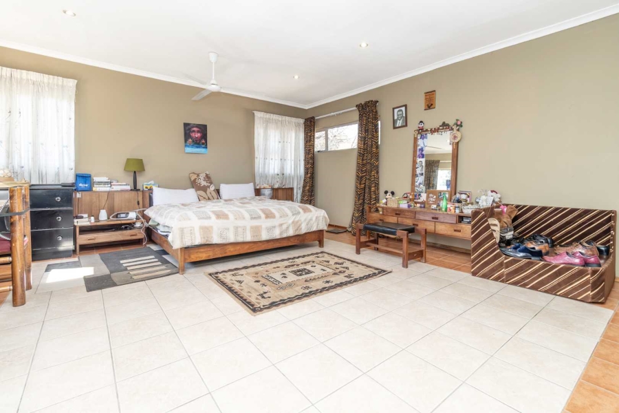 5 Bedroom Property for Sale in Northcliff Gauteng