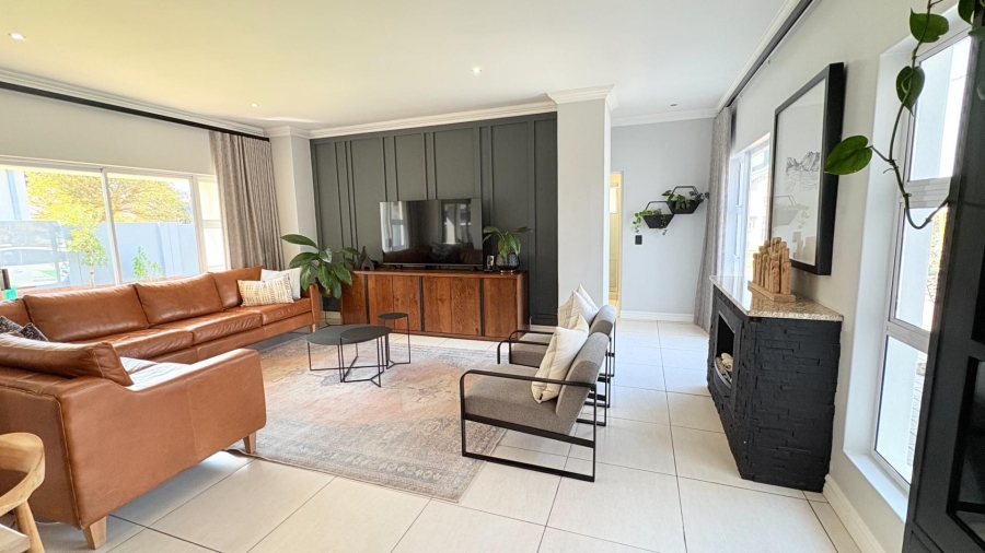 4 Bedroom Property for Sale in Midstream Hill Gauteng
