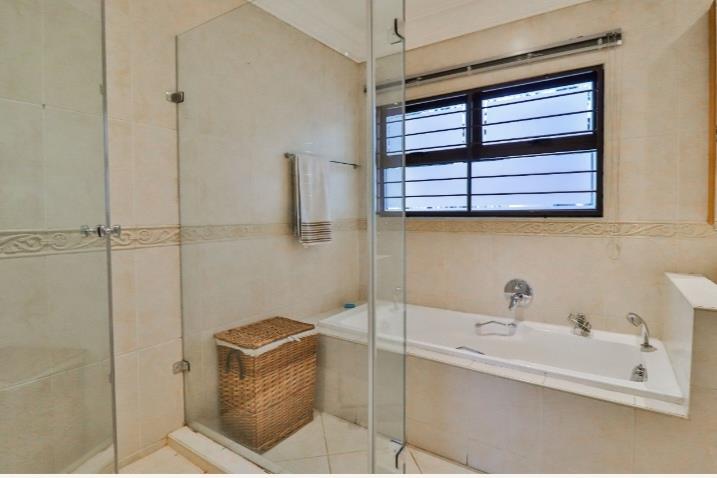 To Let 4 Bedroom Property for Rent in Sunset Acres Gauteng