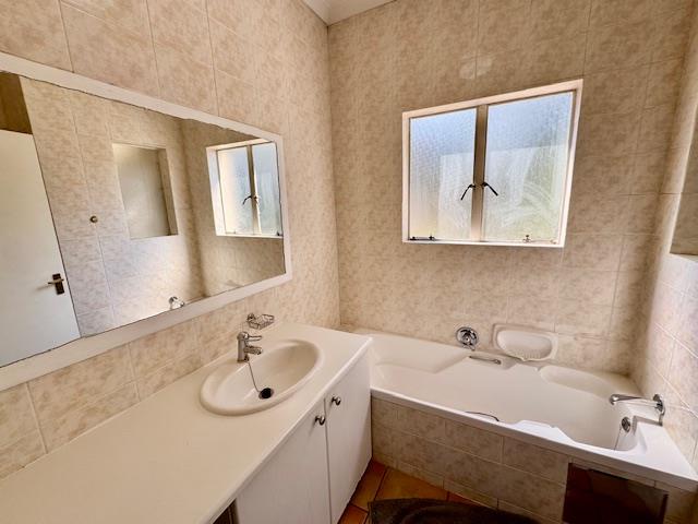 To Let 2 Bedroom Property for Rent in Hyde Park Gauteng