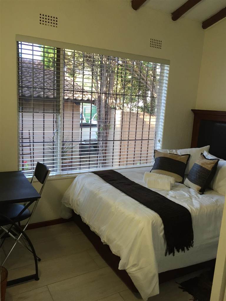 To Let 2 Bedroom Property for Rent in Sandown Gauteng