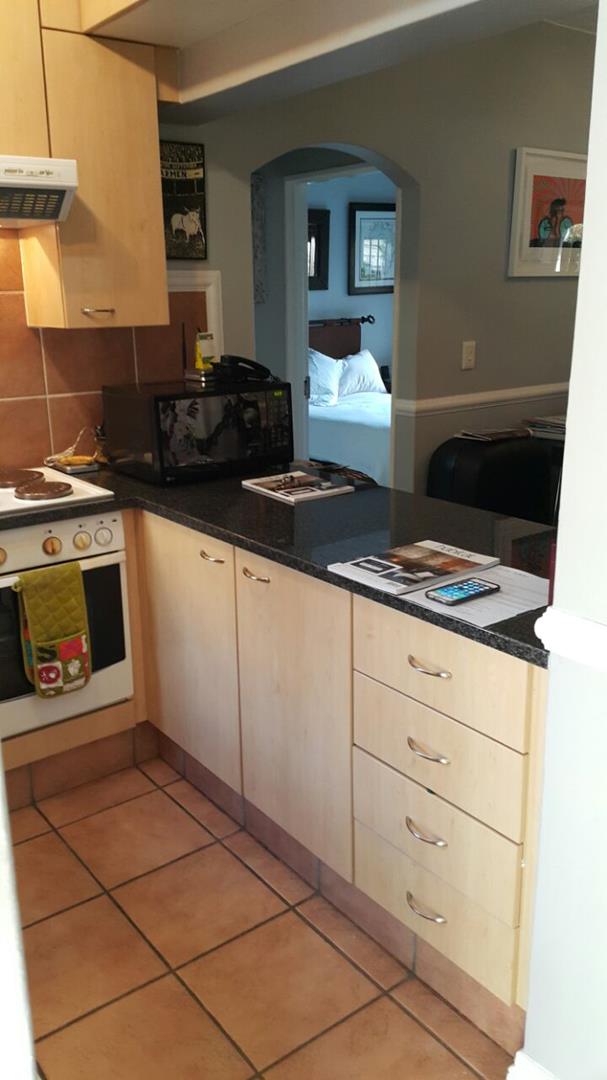 To Let 1 Bedroom Property for Rent in Waverley Gauteng