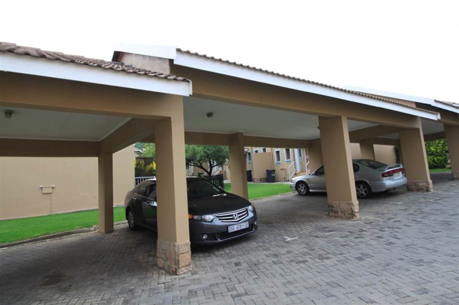 To Let 2 Bedroom Property for Rent in Paulshof Gauteng