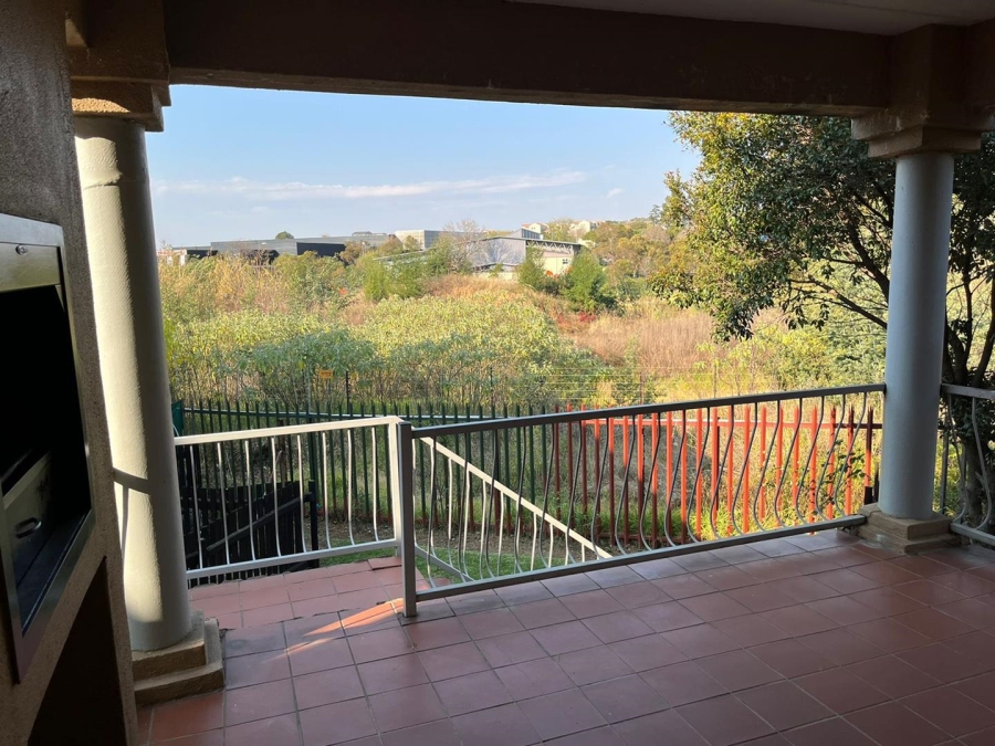 To Let 2 Bedroom Property for Rent in Paulshof Gauteng