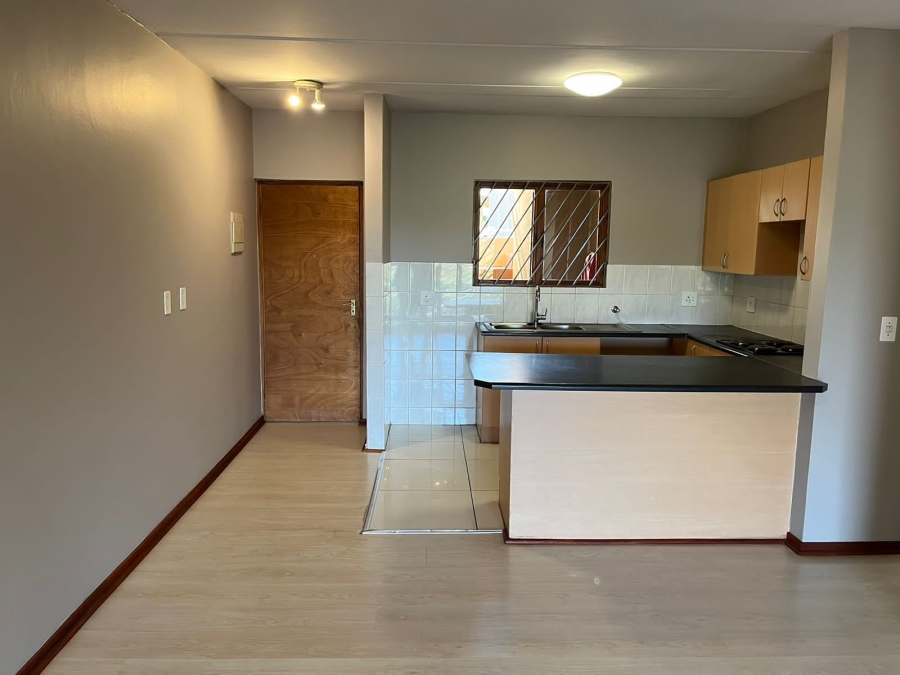 To Let 2 Bedroom Property for Rent in Paulshof Gauteng