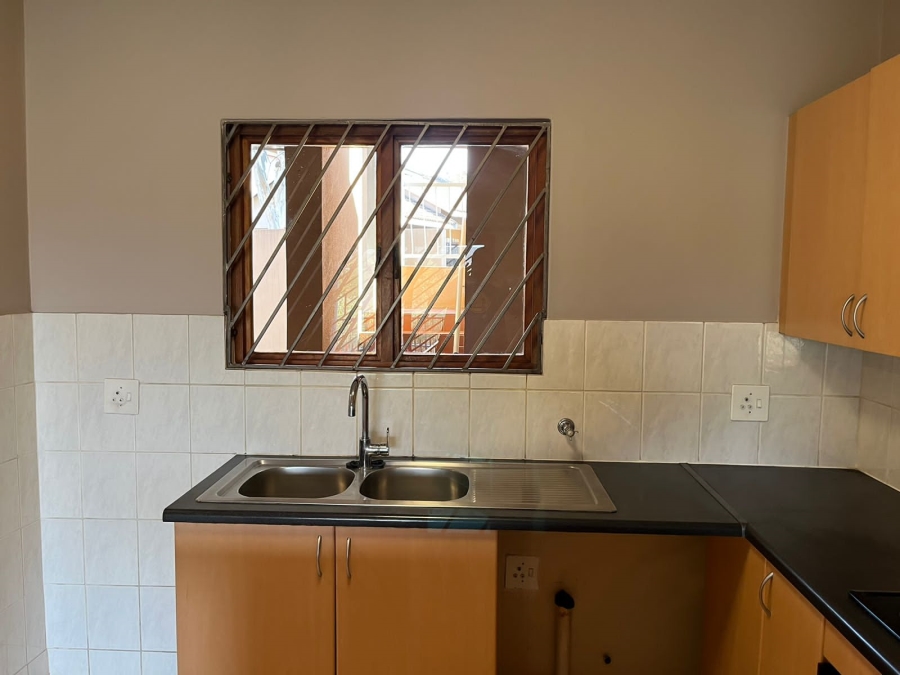 To Let 2 Bedroom Property for Rent in Paulshof Gauteng