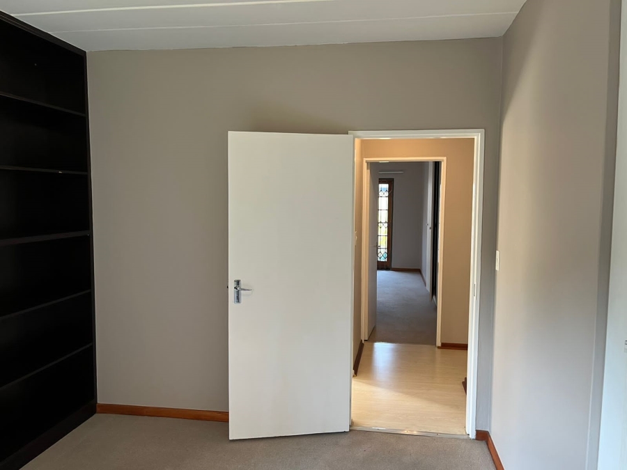 To Let 2 Bedroom Property for Rent in Paulshof Gauteng