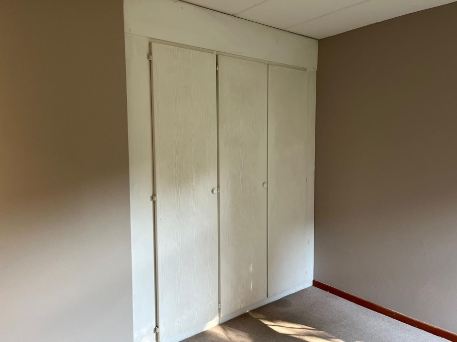 To Let 2 Bedroom Property for Rent in Paulshof Gauteng