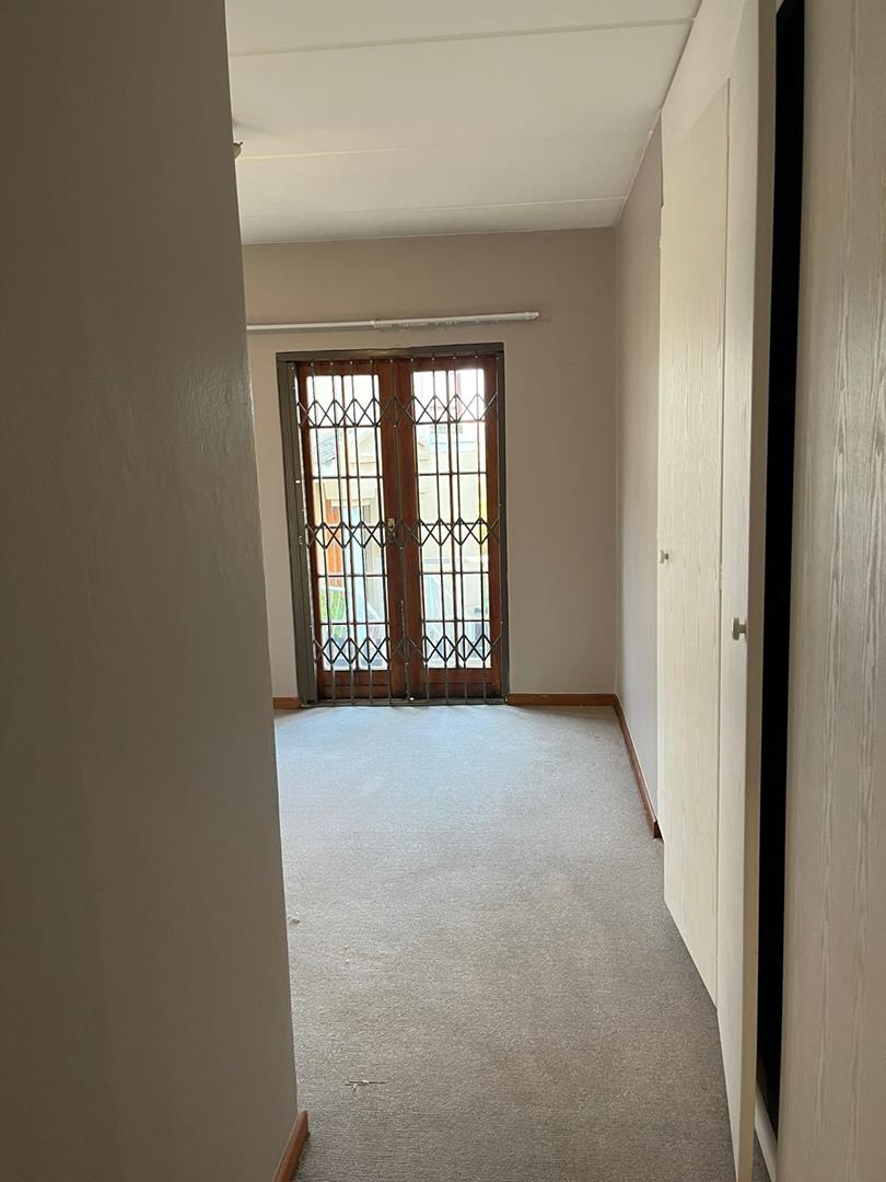 To Let 2 Bedroom Property for Rent in Paulshof Gauteng