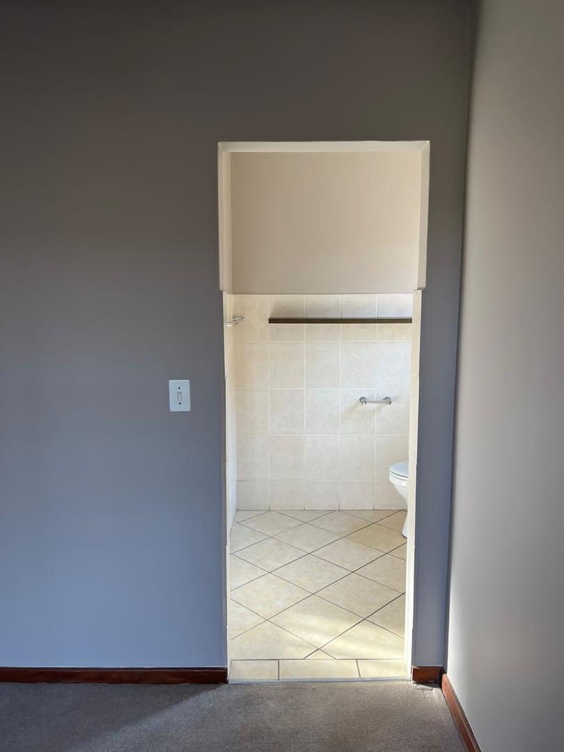To Let 2 Bedroom Property for Rent in Paulshof Gauteng