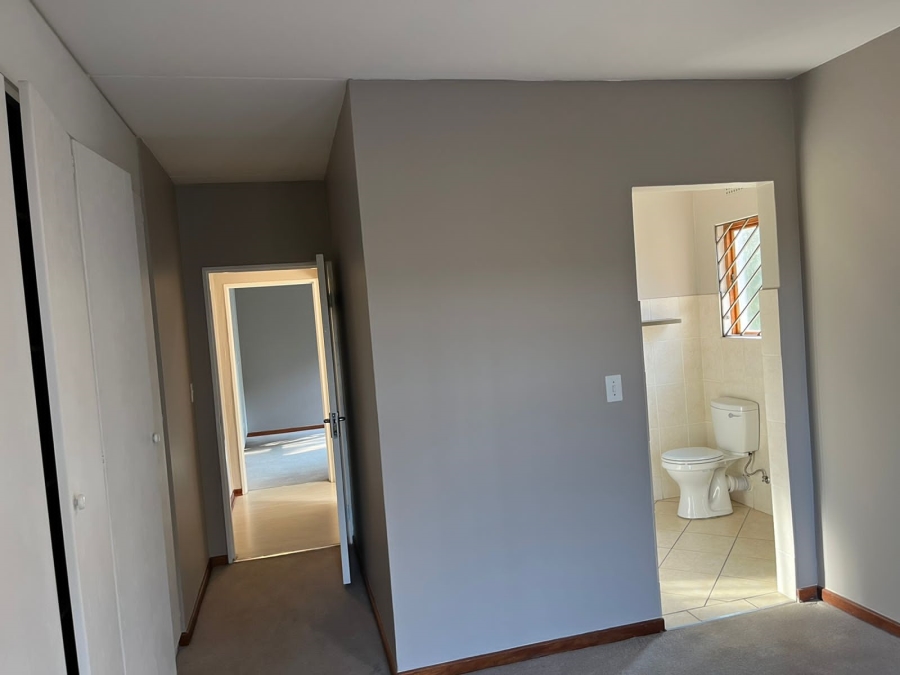 To Let 2 Bedroom Property for Rent in Paulshof Gauteng