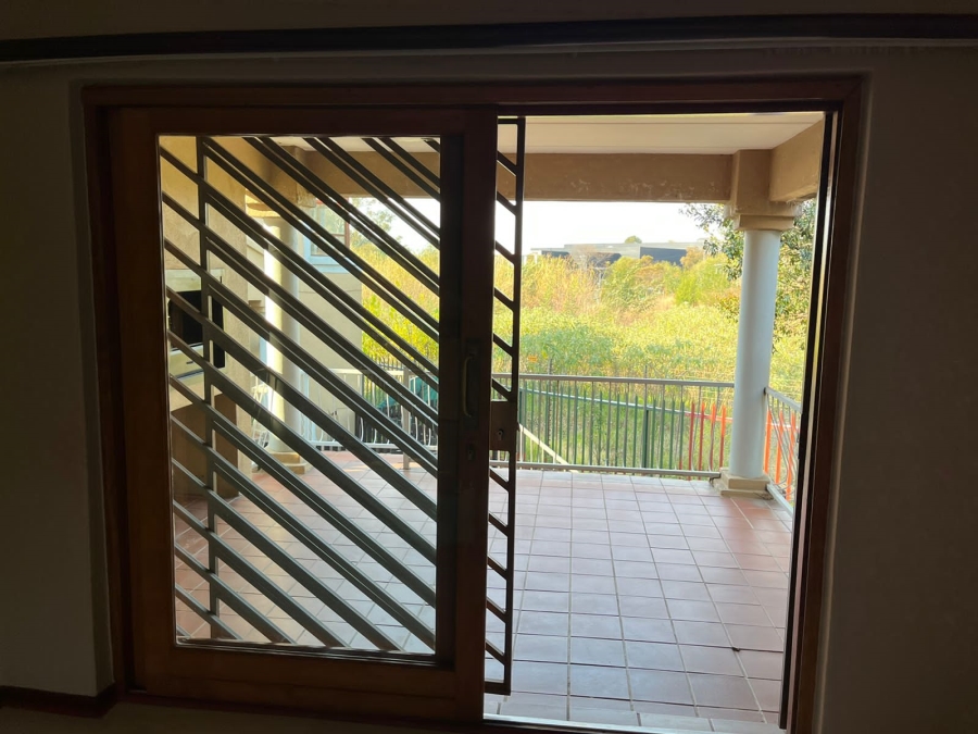 To Let 2 Bedroom Property for Rent in Paulshof Gauteng