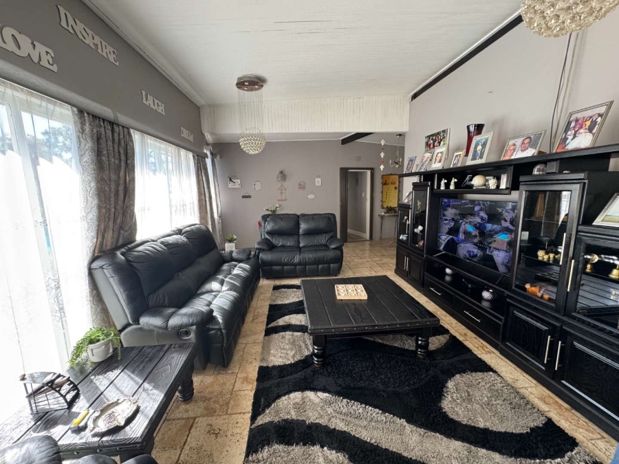 4 Bedroom Property for Sale in Brackenhurst Gauteng