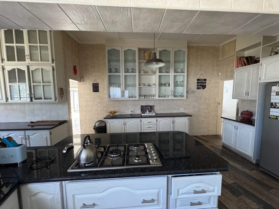 4 Bedroom Property for Sale in Brackenhurst Gauteng