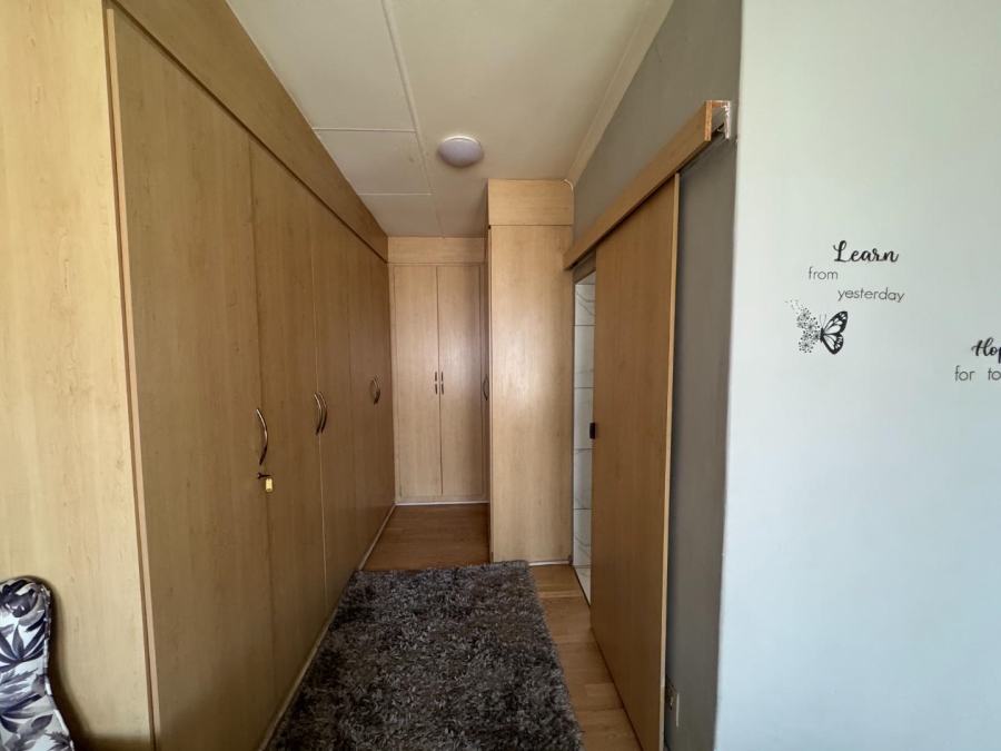 4 Bedroom Property for Sale in Brackenhurst Gauteng