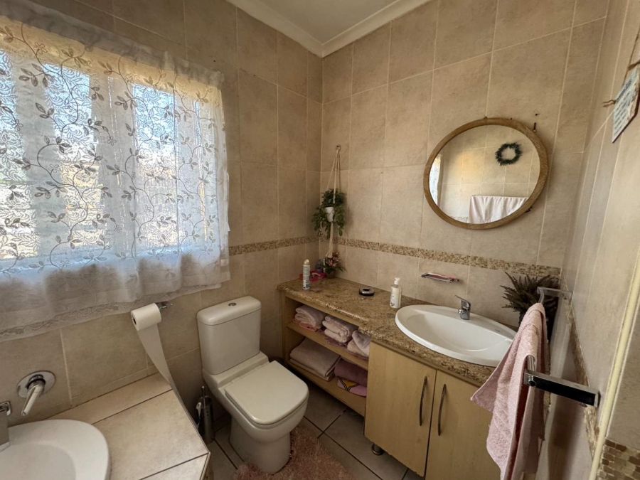 4 Bedroom Property for Sale in Brackenhurst Gauteng