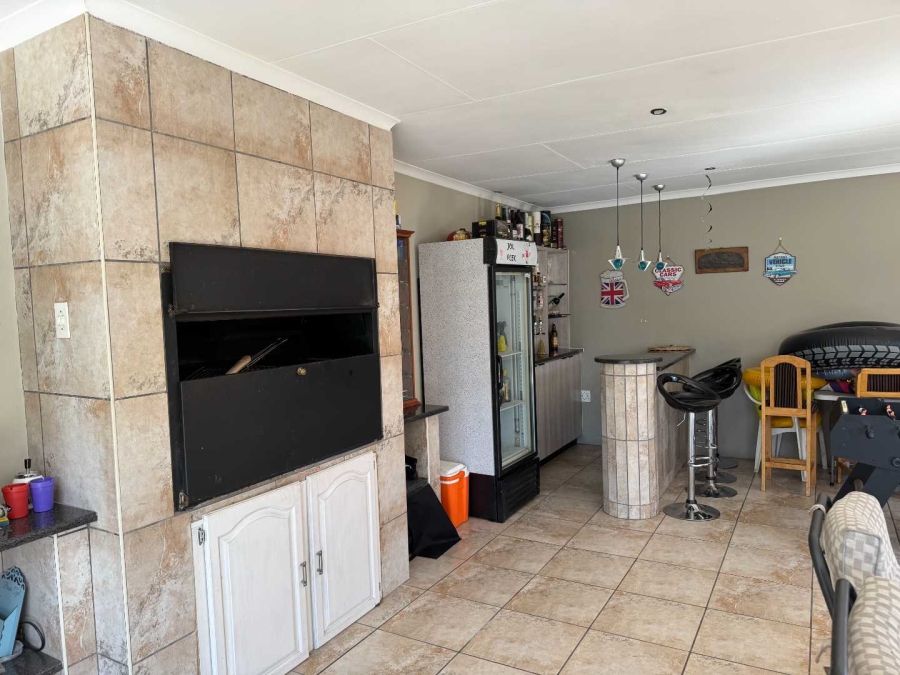 4 Bedroom Property for Sale in Brackenhurst Gauteng