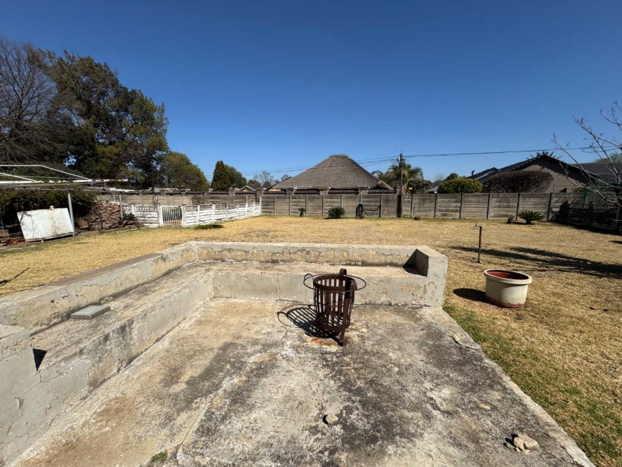 4 Bedroom Property for Sale in Brackenhurst Gauteng