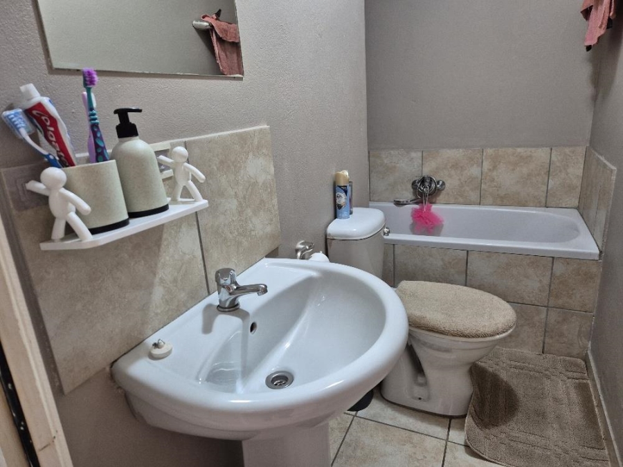 2 Bedroom Property for Sale in Witfield Gauteng