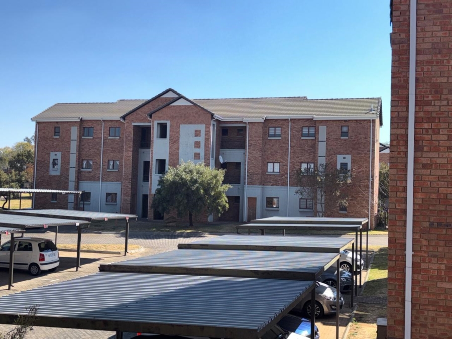2 Bedroom Property for Sale in Olivedale Gauteng
