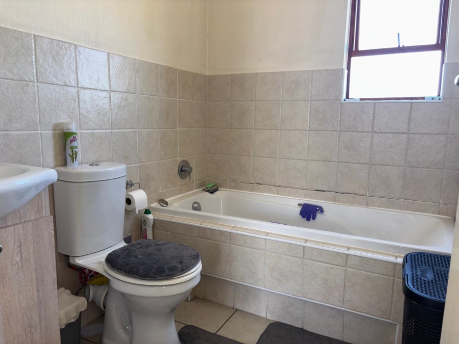 2 Bedroom Property for Sale in Olivedale Gauteng