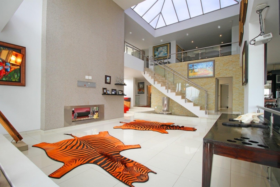 5 Bedroom Property for Sale in Featherbrooke Estate Gauteng