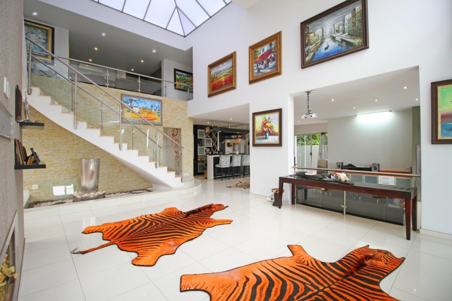 5 Bedroom Property for Sale in Featherbrooke Estate Gauteng