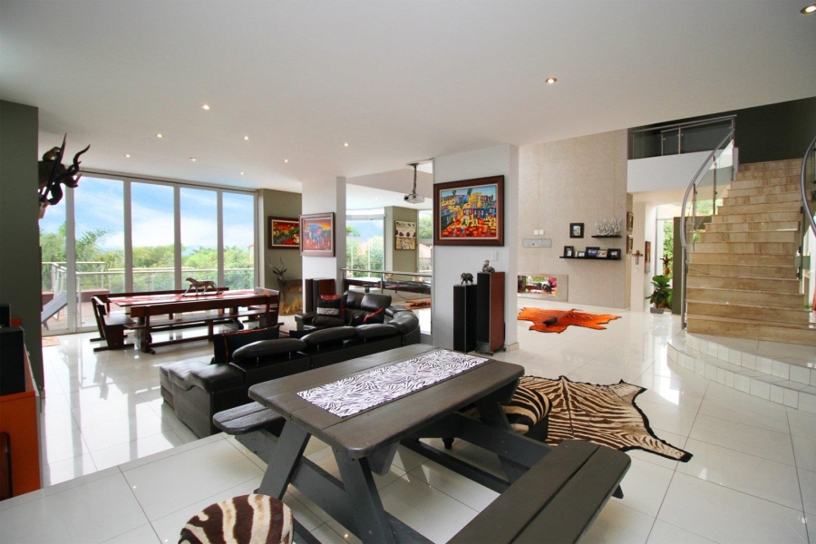 5 Bedroom Property for Sale in Featherbrooke Estate Gauteng