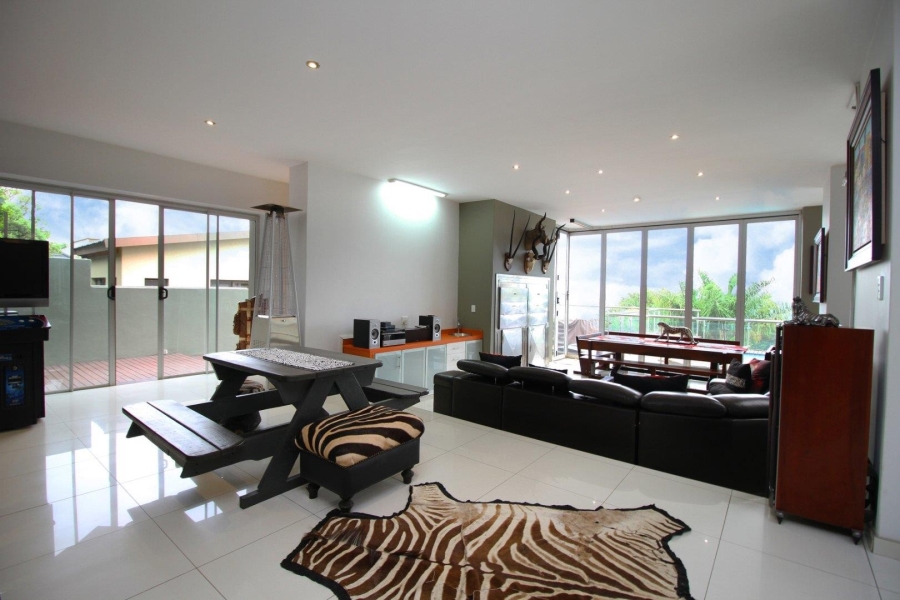 5 Bedroom Property for Sale in Featherbrooke Estate Gauteng