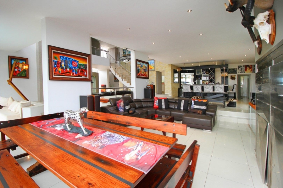 5 Bedroom Property for Sale in Featherbrooke Estate Gauteng