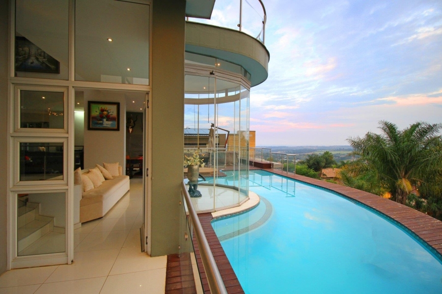 5 Bedroom Property for Sale in Featherbrooke Estate Gauteng
