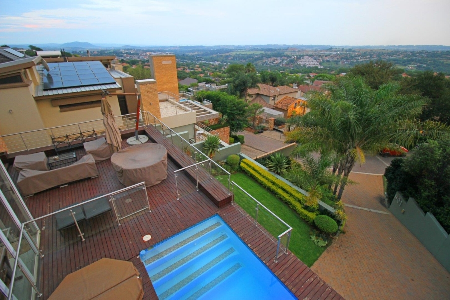 5 Bedroom Property for Sale in Featherbrooke Estate Gauteng