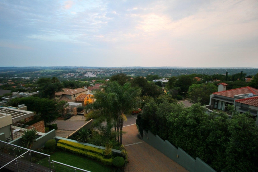 5 Bedroom Property for Sale in Featherbrooke Estate Gauteng