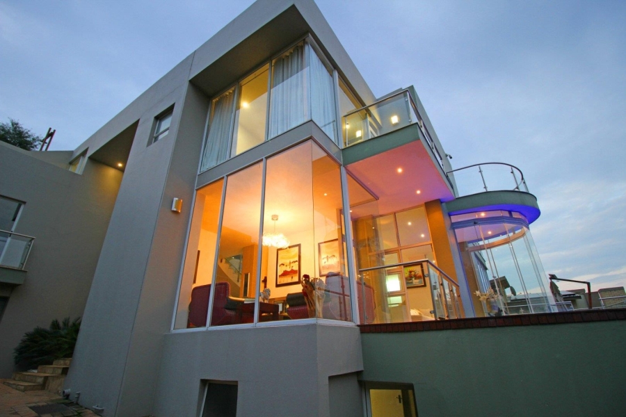 5 Bedroom Property for Sale in Featherbrooke Estate Gauteng