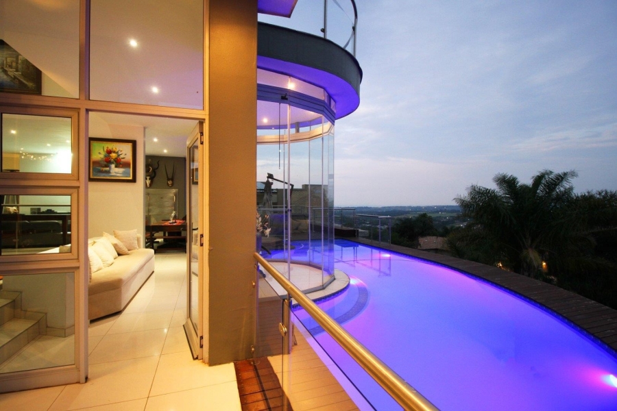 5 Bedroom Property for Sale in Featherbrooke Estate Gauteng