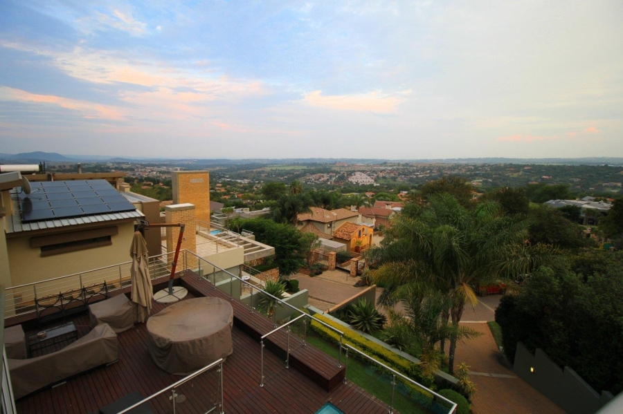 5 Bedroom Property for Sale in Featherbrooke Estate Gauteng