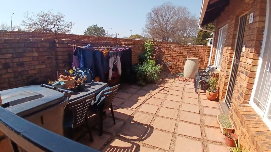 2 Bedroom Property for Sale in Norkem Park Gauteng