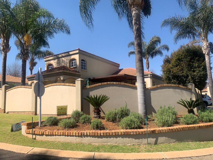3 Bedroom Property for Sale in Glen Erasmia Gauteng
